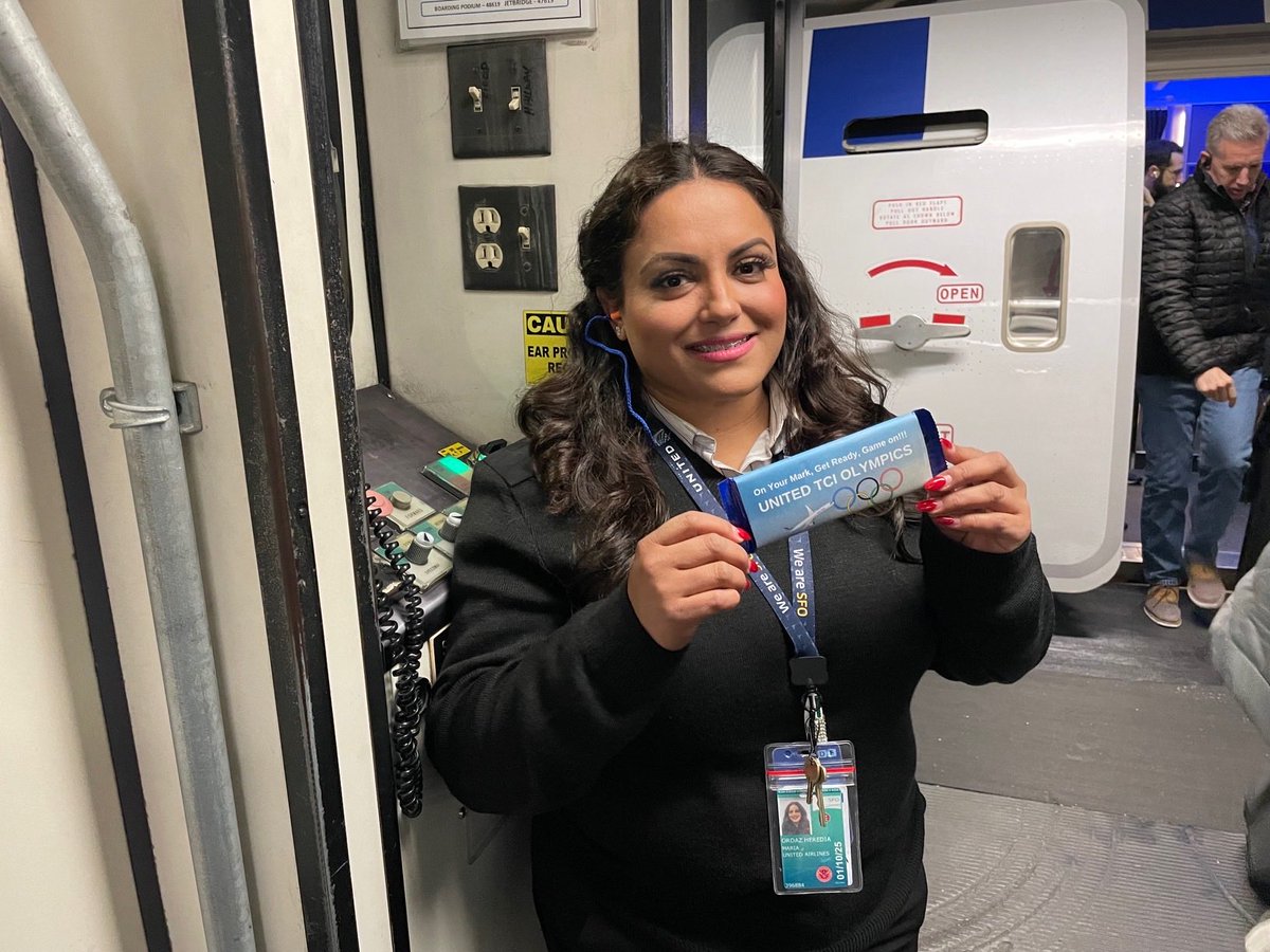 catherineinsf's tweet photo. ✈️✈️SFO TCI Olympic, Game is on 🏆🥇💙💜💙 Are you ready!#teamsfo #@Auggiie69⁩ ⁦@MikeHannaUAL⁩ ⁦⁦@vjpassa⁩ #beingunited ⁦@weareunited⁩ #WeAreUnited#TCIOlympic@TEAMSFO https://t.co/eXUDEOvKtu
