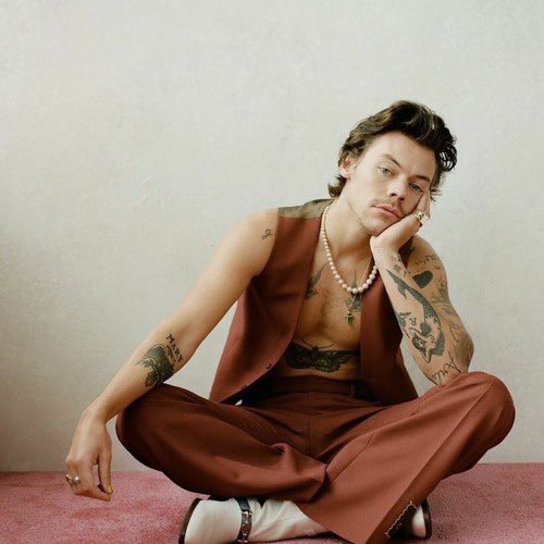 PopCrave's tweet photo. Harry Styles was asked if he thought Beyoncé was going to win AOTY at the #GRAMMYs: 

“You never know with this stuff. I don't think you can look at any of the nominees and not feel like they're deserving. When I look at this category, it's all people who have inspired me." https://t.co/Y8pckstlP0