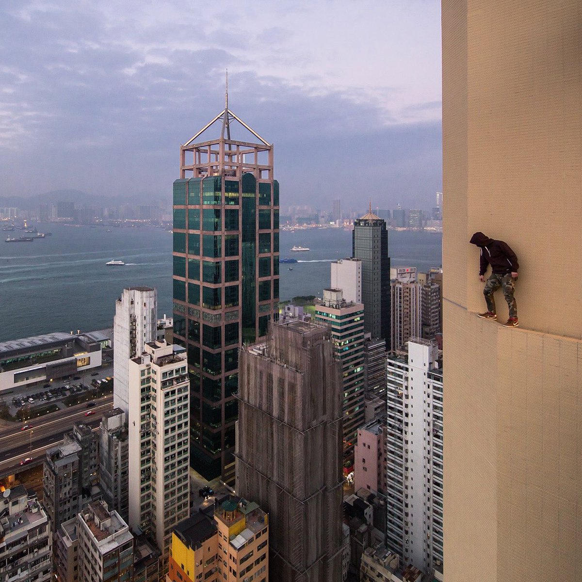 0xRaskalov tweet media