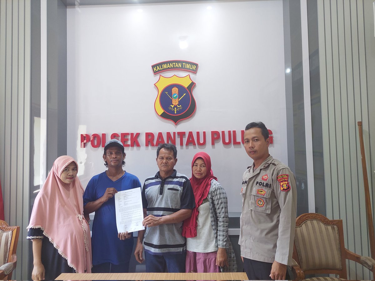 Melalui Problem Solving ,Kanit Samapta Aipda Aan Yulianto Bantu Mediasi Kedua Belah Pihak 
.
.
@poldakaltim @divisihumaspolri @anggoro_2002 @damusasa
#Kapolreskutim #kapoldakaltim #wicaksanalaghawa #akpol2002 #indonesiasehat #Poldakaltim #PolresKutim #Kaltim #KutaiTimur