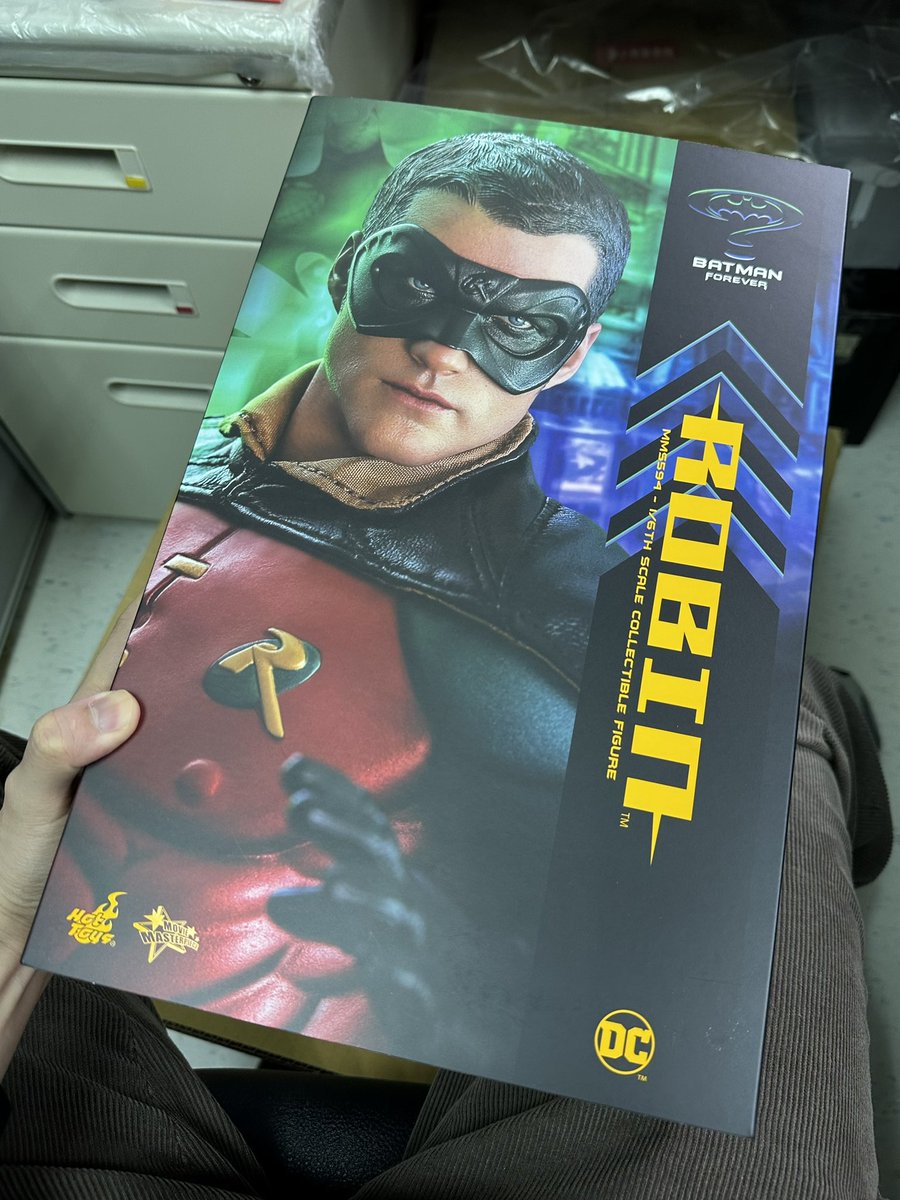 anxsvn's tweet photo. 等了兩年終於收到
Batman Forever裡面的Robin
電影上映時幫助很多人釐清自己的性向😂 https://t.co/udm8hkVPt6