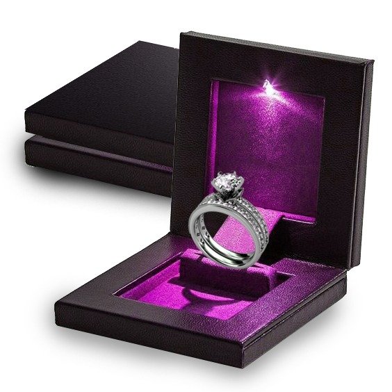 auxidane's tweet image. LED ring boxes are a great, modern gift option. They are bright and colorful, and can really add a pop of excitement to any occasion with inbuilt LED lights and premium cover.

✆ +917982383844
✉️ sales@auxidane.in

#TurkeyEarthquake 
#RingBox
#RestaurantImpossible 
#Acil