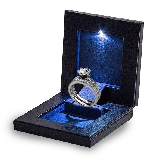 auxidane's tweet image. LED ring boxes are a great, modern gift option. They are bright and colorful, and can really add a pop of excitement to any occasion with inbuilt LED lights and premium cover.

✆ +917982383844
✉️ sales@auxidane.in

#TurkeyEarthquake 
#RingBox
#RestaurantImpossible 
#Acil