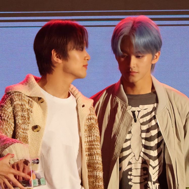 scrastj's tweet photo. markhyuck au! prompt https://t.co/GDa9OsFiib