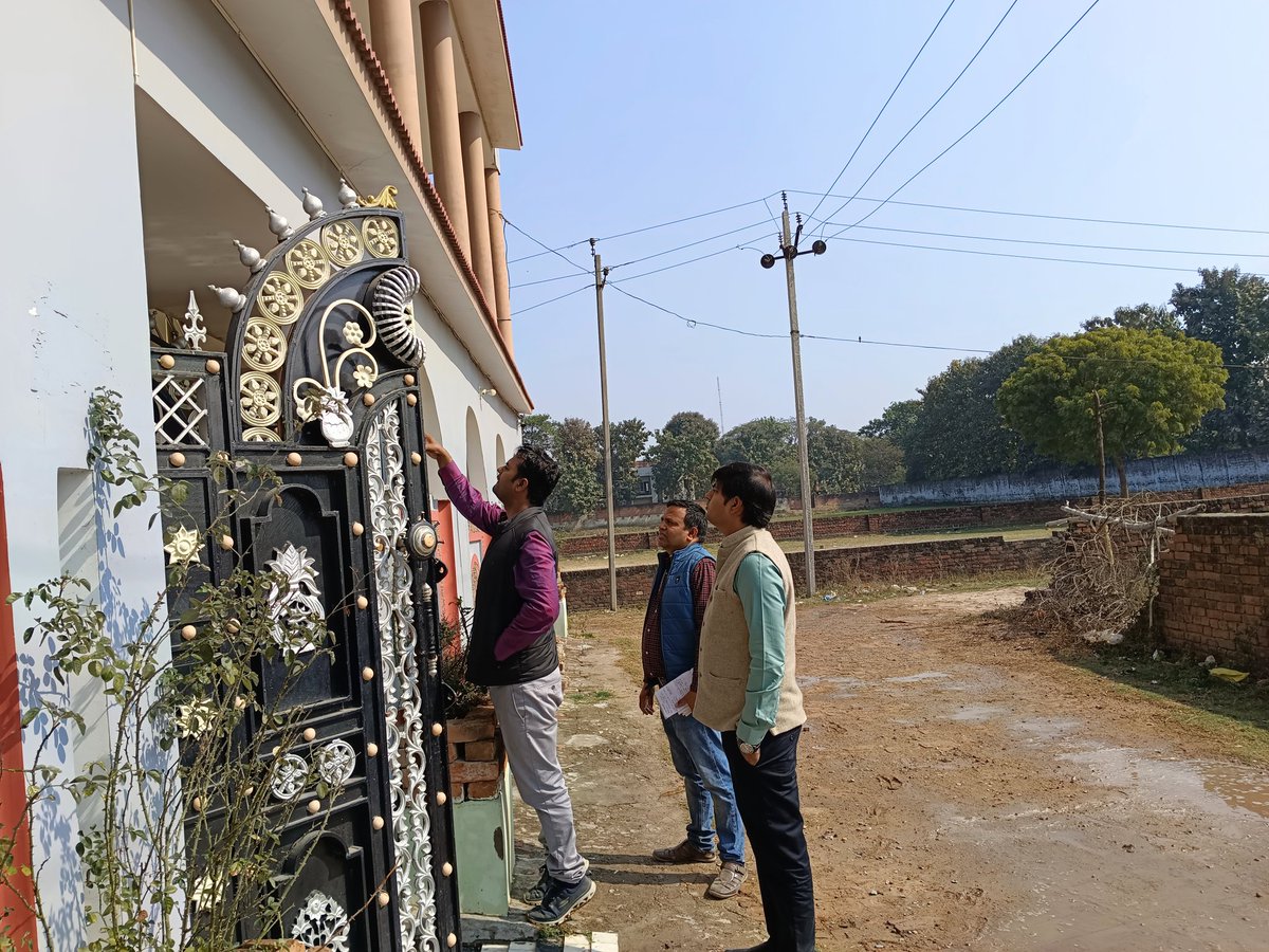 EDDIIVNS's tweet photo. विद्युत वितरण खण्ड द्वितीय वाराणसी के अन्तर्गत केवाईसी,कटिया संयोजन नियमतीकरण एवं कैंप लगाकर अन्य समस्याओं का समाधान किया जा रहा है।@ @puvvnlvaranasi @aksharmaBharat @UppclChairman @mduppcl https://t.co/Rl3OuSQXTS