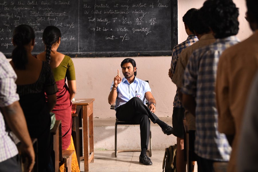 Muni2019's tweet photo. #Vaathi coming...... #VaathiFromFeb17 https://t.co/8uSkKXg404