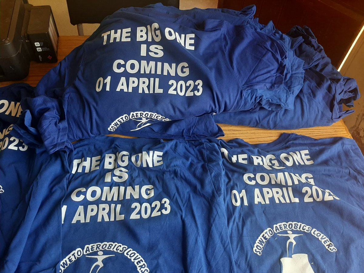 Shimi_molefe's tweet photo. The Big One is coming 01  April 2023, we have 200  Promotional t-shirts to give away.

#01April2023
#Thebigone
#Nthotsemonate
#Teamsal https://t.co/xwHccs9qwE