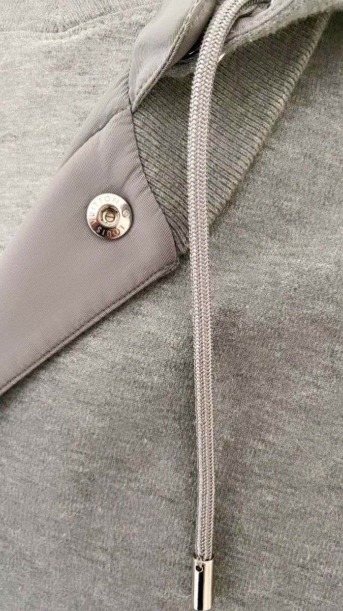 BielAlmodovar's tweet image. #2HAND LV 4.000