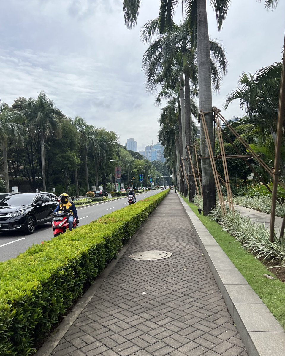 alexmarquez73's tweet photo. 👋🏻 Halo Jakarta!
Happy to be back 🇮🇩
-
#Alex73 https://t.co/FWL8B9ifRu