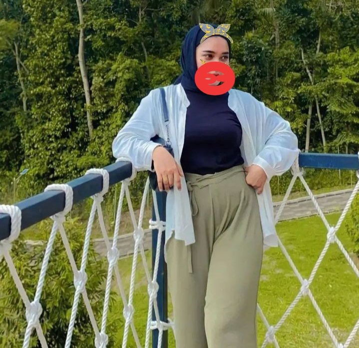12Risdianto10's tweet photo. Cari yg bersih.wangi.bisa mijit https://t.co/59QG9Kc9JM merokok.
Ukuran pendek GPP asal gede gemuk itunya. https://t.co/N4XGcwLXEL
