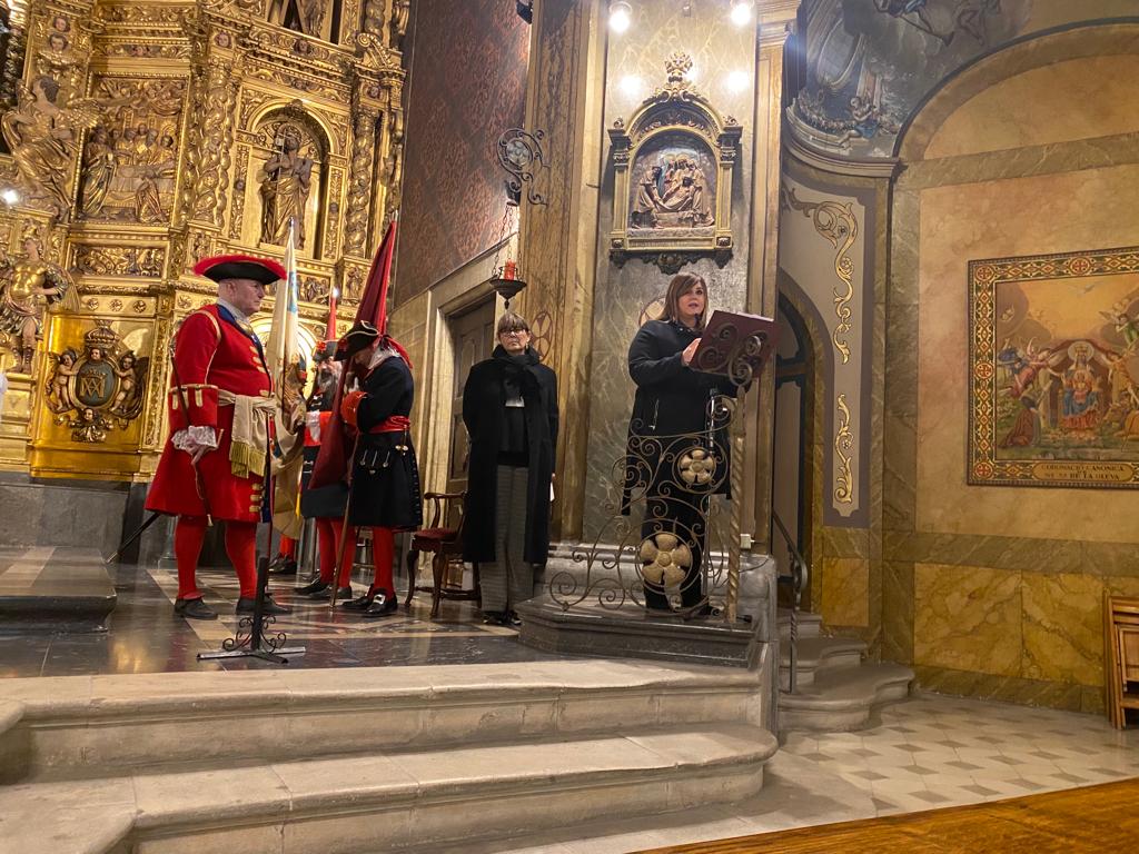 masies_voltrega's tweet photo. Dissabte es van celebrar els actes de commemoració dels #FetsdelaGleva

La celebració va començar #JocsGegants, encunyació monedes, demostració mestre ferrer i passejada #ruc

Seguidament, acte solemne #Santuari #Gleva amb parlaments alcaldessa de #LMV i presidenta #ANC https://t.co/KhNg6taenb