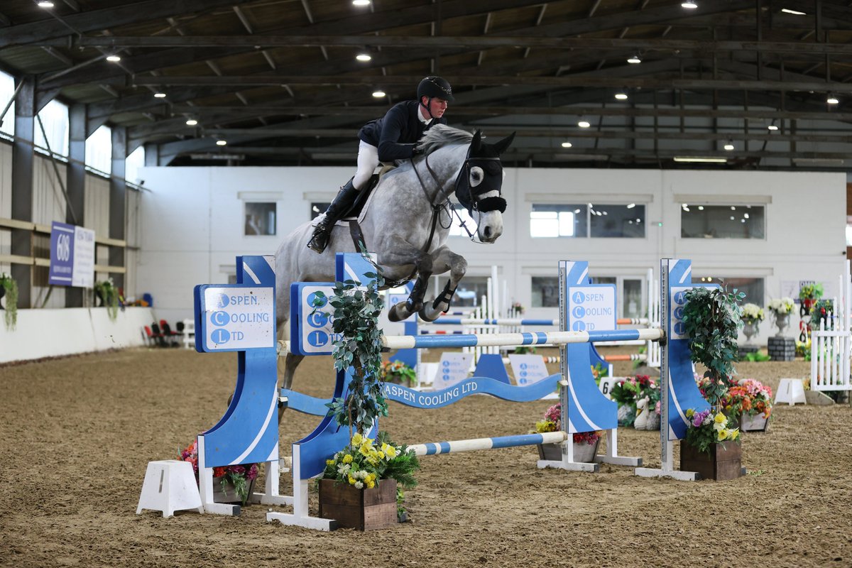 BritShowjumping's tweet photo. Ryan Page was victorious in the @SEIB_Insurance Winter Novice Qualifier on Sunday at Solihull Riding Club, piloting Zoe Snedker’s My Sweet Heart CL.
Read more 👉 https://t.co/wJXCfzRgND
📸 @1stclassimages1
#winner #britishshowjumping #SEIB #equestrian #Congratulations https://t.co/NCzzGKxWOD