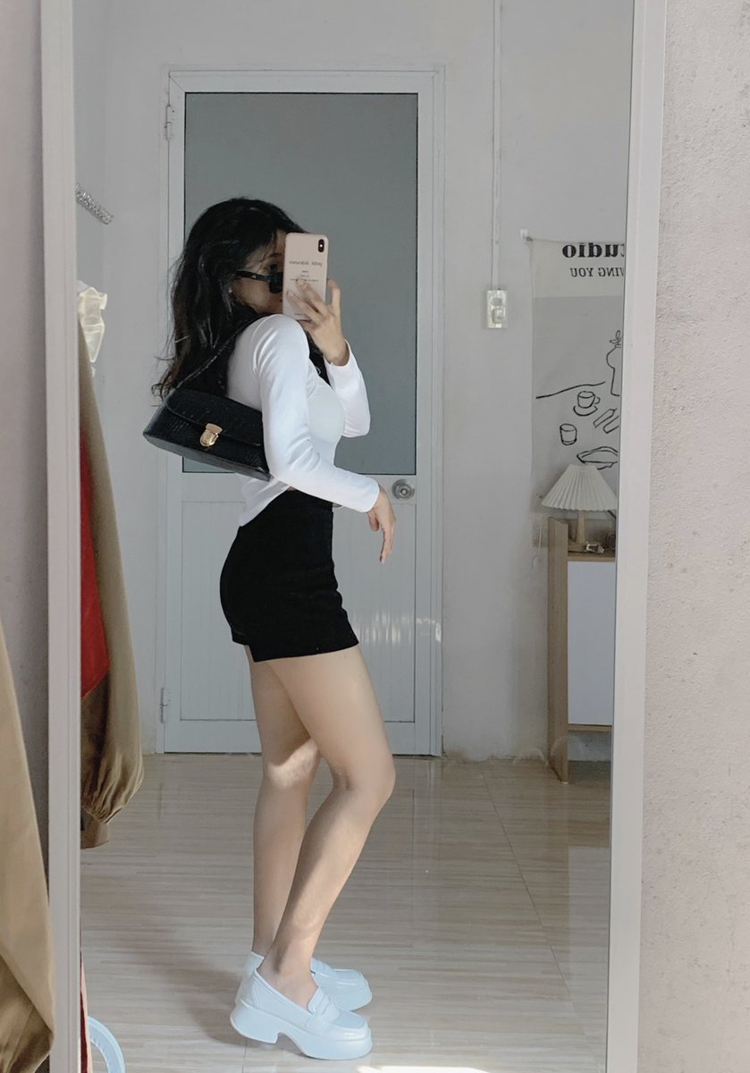 ree_mree's tweet photo. 🖤🤍 https://t.co/ZzTySbH9Ew