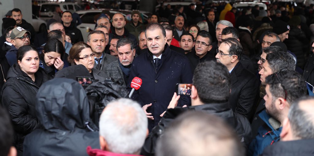 Adana’da depremden etkilenen vatandaşlarımızın yanındayız.  Devletimiz tüm imkanlarını seferber etmiştir. Tüm ekiplerimiz işinin başında… 
Enkaz altındaki canlarımızın kurtarılması birinci önceliğimiz. 
#deprem
#Adana
