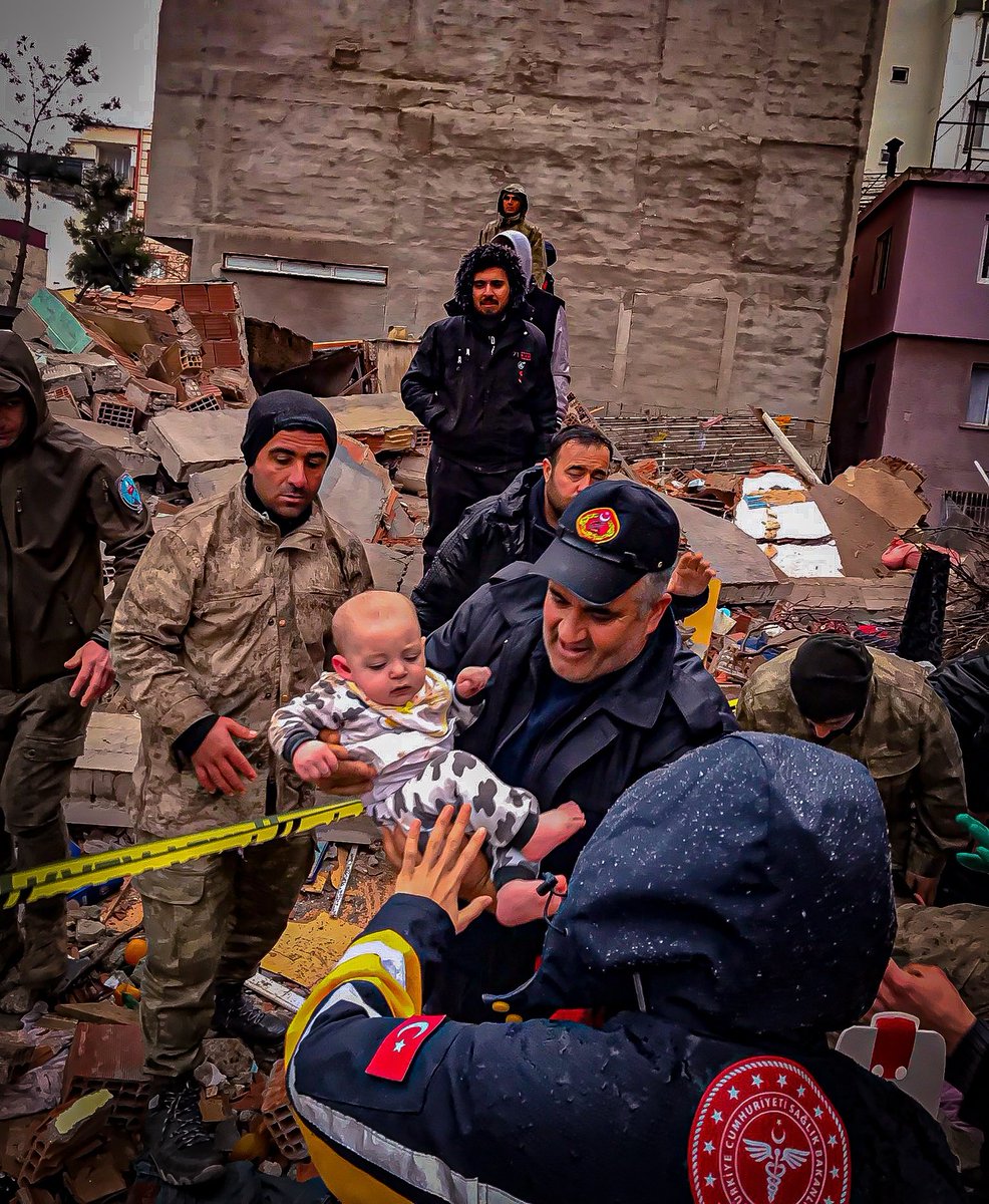 Umudun fotoğrafı...

#deprem