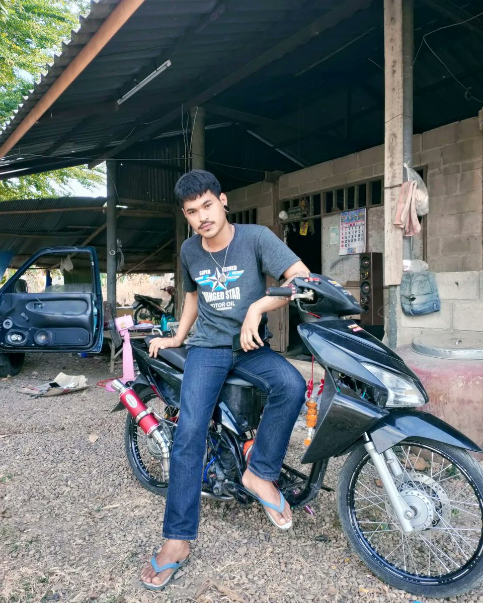 คิดถึงก้มาหาสิคับ #ลาดหญ้า