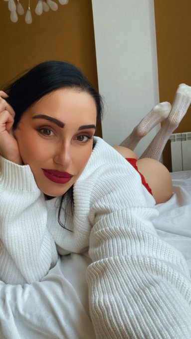 Good morning ☀️ I'm online in the fanclub https://t.co/izawtJuAXo https://t.co/UdDnTcNexn