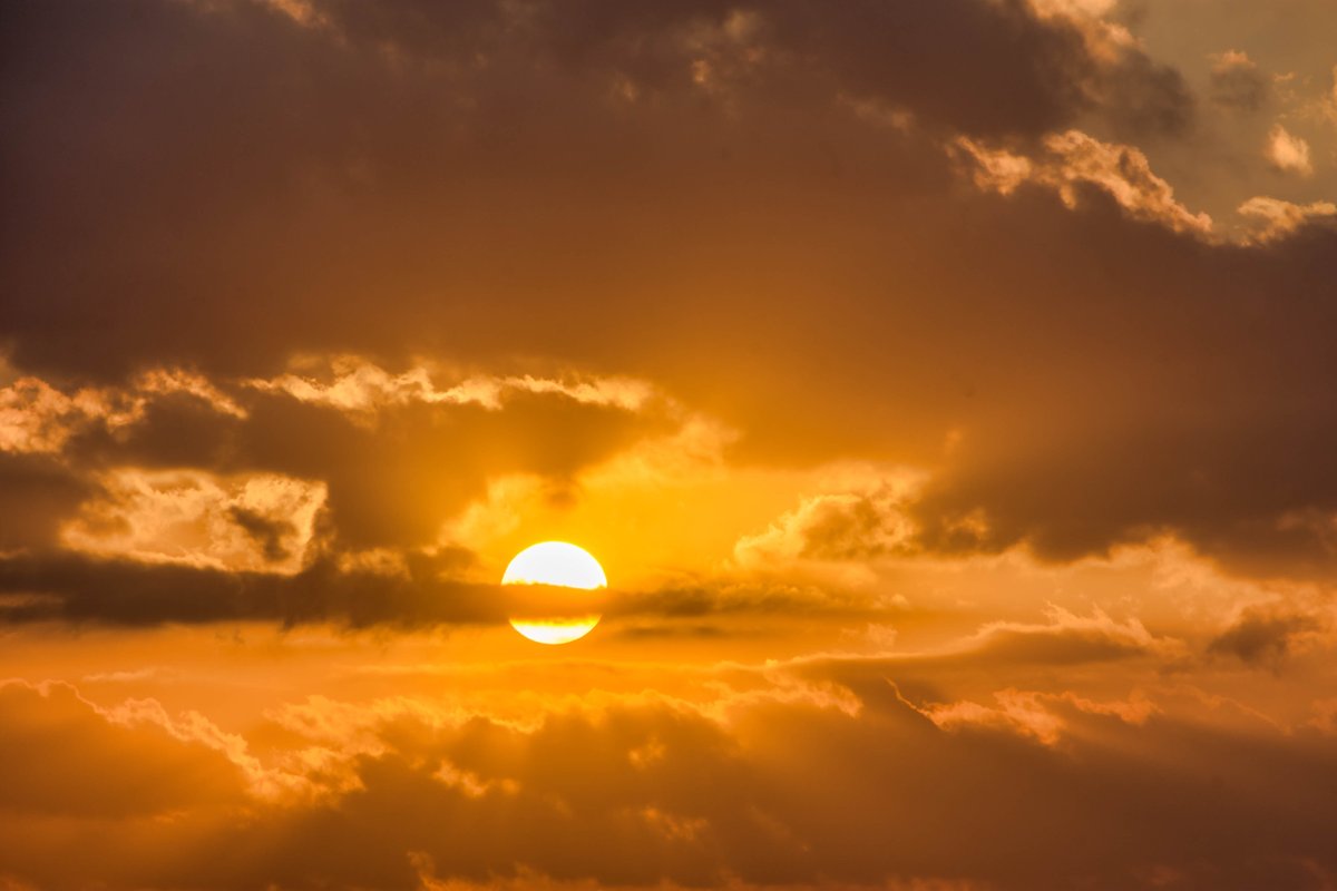 mlyonphotos's tweet photo. Sunset. #sunset #okinawa #japan #clouds #sun #nature #sky #cloudscape #photography #okinawa_photo_community #opc_teamnikon #okinawa #okinawajapan #japan #lostinjapan #lostinoki #okilife #okinawa_photo_community #exploreokinawa #ilovejapan #beokinawa #nikonD7200 #nikon https://t.co/F4oC0kd1MB
