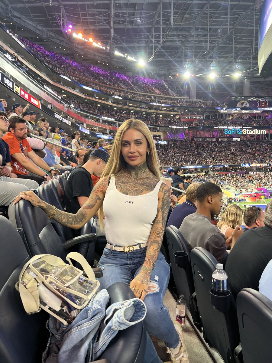 Mina Mendes on Twitter: "The last Super Bowl is nearly one year ago