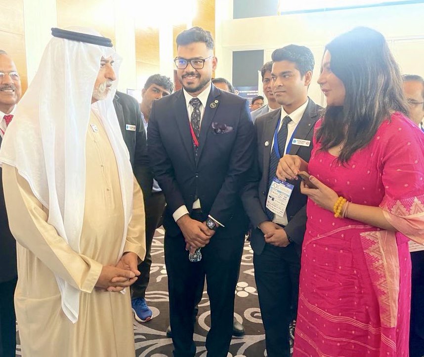 SharmaShradha's tweet photo. We could do with more tolerance, acceptance, love &amp; co-existence in our lives &amp; our world! An honour to meet honourable minister of Tolerance and Co-existence, UAE, his excellency Nahyan bin Mubarak Al Nahyan in Abu-Dhabi + visit Sheikh Zayed Grand Mosque ❤️ Vasudhaiva Kutumbakam https://t.co/KdW9JofTFu