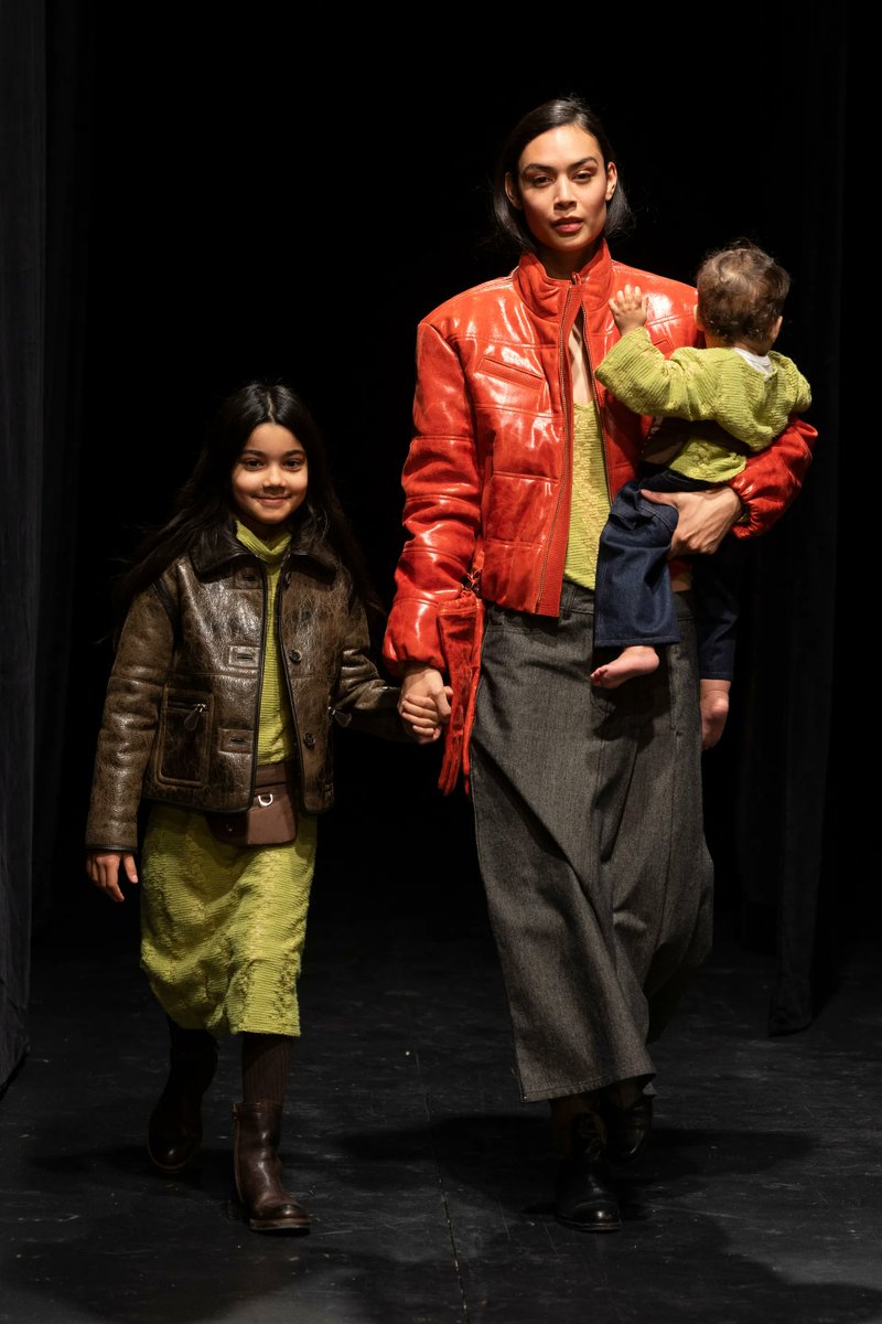 HandmadeGD_etsy's tweet photo. Saks Potts celebrates family with fashion show at Tivoli Gardens
#sakspotts #lurveconsulting #sustainablefashion #saks #charlottesimone #mongoliansheepskin #leathertrenchcoat #saksneworleans #shangriladubai #shangrilalondon #shangril #shangrila #romeojuliet #romeobeckham #romeo https://t.co/NChOtSeN5p