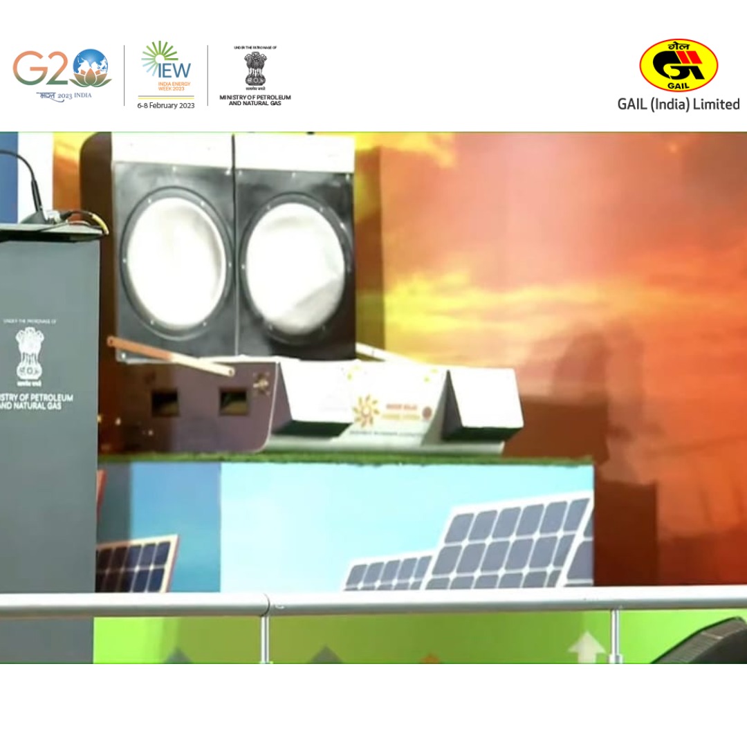 gailindia's tweet image. Hon'ble Prime Minister of India @narendramodi officially launches the #SolarCooker at @IndiaEnergyWeek #SolarPowerSeCooking

bit.ly/3DIpdsi