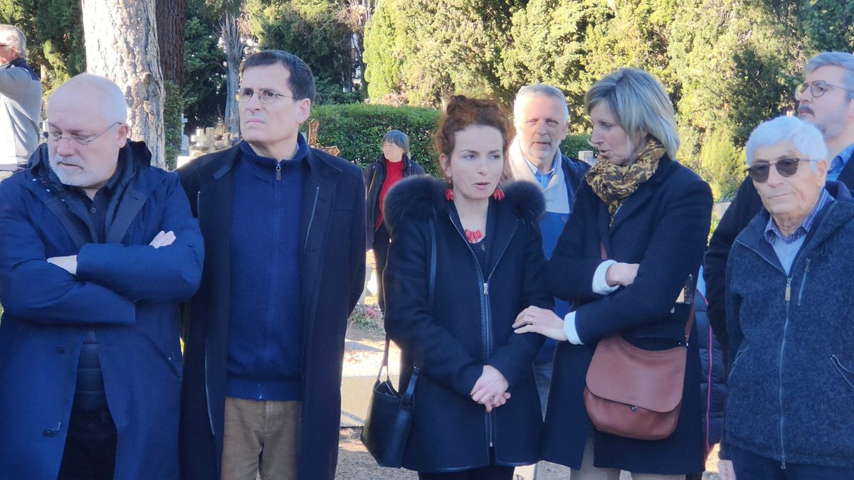 Ahir vam participar als actes de la 54a Renovació de la Flama de la Llengua a Prada de Conflent. La visita a la tomba del filògeg Pompeu Fabra, amb la presència del seu nét, va estar carregada d'emotivitat i records per tot el que representa la seva tasca lingūística.