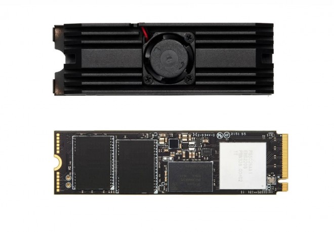 cowcotland's tweet photo. [MAJ] #CFDGaming propose le premier SSD PCIe Gen 5.0, 2 To à 10 000 Mo/sec, mais... https://t.co/GhGtbm4hSQ https://t.co/mvizwfCKsF