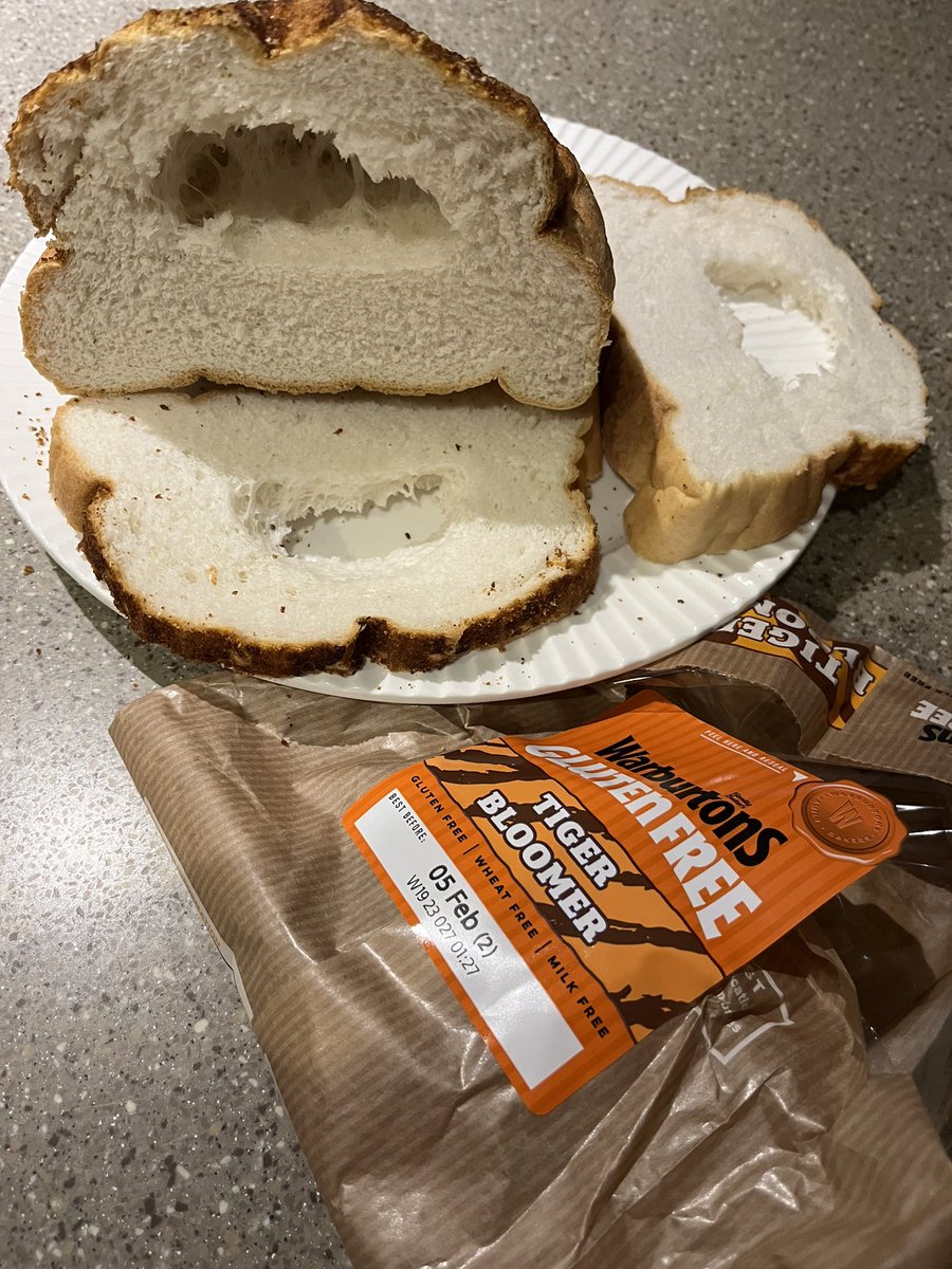 louisedeanbates's tweet photo. This happens far too frequently @Warburtons and when the cost of your gluten free bread has increased to £4.05 in @sainsburys for a small loaf and 1/2 the loaf can’t be used it’s not fair!
#glutenfreebread #costofliving #coeliac #glutenfree https://t.co/rcyausPBgH