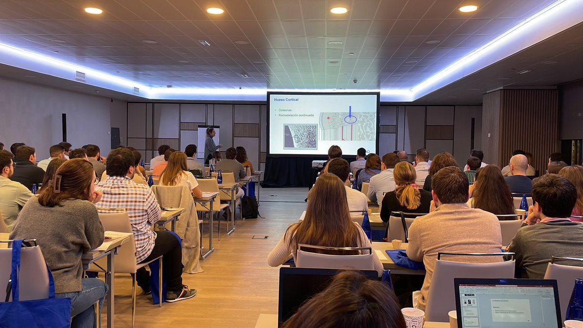 AO_spain's tweet photo. Y arranca a la vez el curso Ao Básico de Principios de Manejo de las fracturas @AO_spain @secotsecot para nuestros residentes! Van a ser tres dias inolvidables gracias a @nuriplus y #JoseValle, con un elenco de los mejores profes!! https://t.co/ClFy7lXql0