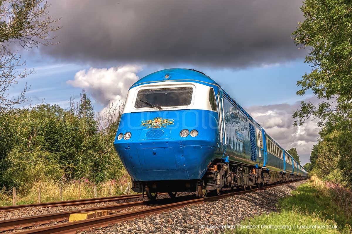 Midland Pullman HST on the Settle to Carlisle line.
#midlandpullman @setcarrailway
#settlecarlislerailway #Photography #TransportPhotography #Railway #trainspotting #railwayphotography #ukrailwayphotography #ukrailphotography #uktrainspotting 
#canonphotography #trainspotting