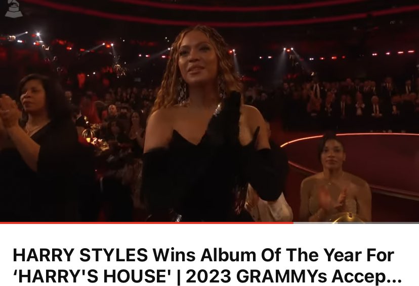 sushiforari's tweet photo. Stan twitter I’m sorry to break it to you but Lizzo was incredibly happy for Harry Styles and queen Beyoncé stayed standing and clapping the whole time. Y’all try to push some narrative is weird but it’s not reality. https://t.co/b0jOpOpWhw