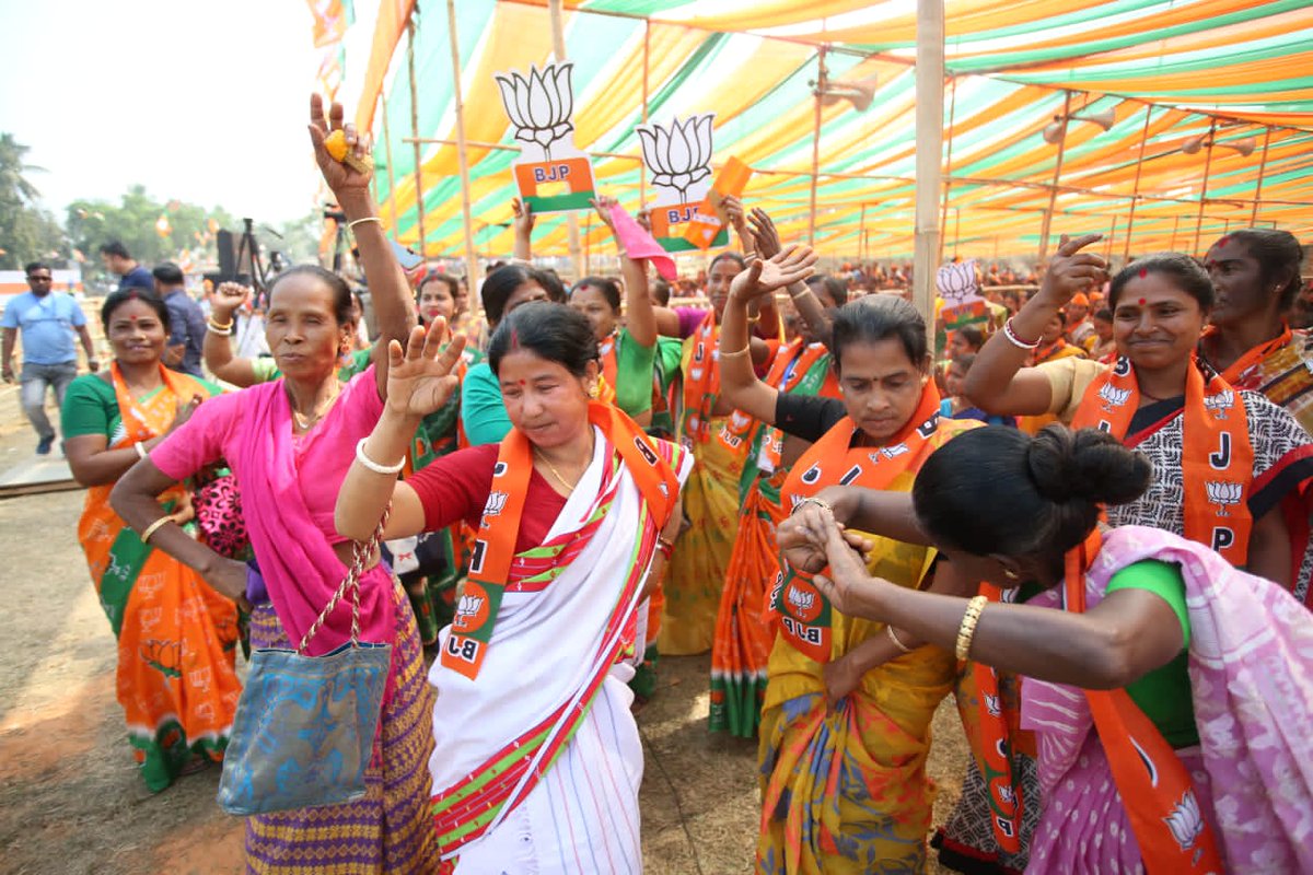 Different age group, culture, tradition but one voice… #BJPphirSe

#VijaySankalpJansabha