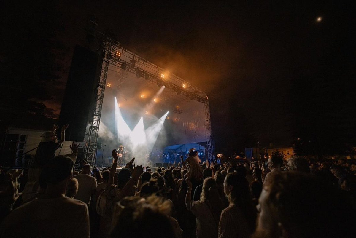 Angus & Julia Stone tweet media