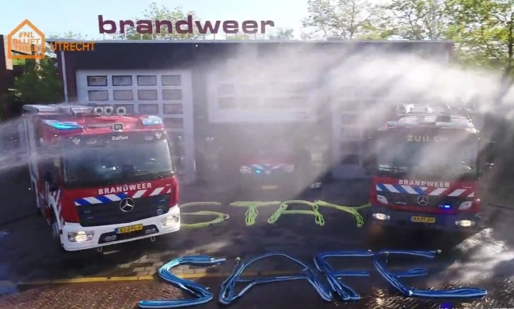 Onderzoek bij, met en voor de brandweer betekent een mooie afwisseling tussen kantoor en de kazerne. Vanavond bezoek ik de oefenavond van de brandweervrijwilligers van <a href="/brandweerzuilen/">Brandweer Zuilen</a> (<a href="/vrutrecht/">Veiligheidsregio Utrecht</a>). Op de planning: theorie en praktijk 'brand'. Heb je vragen voor ze? Stel ze hier!