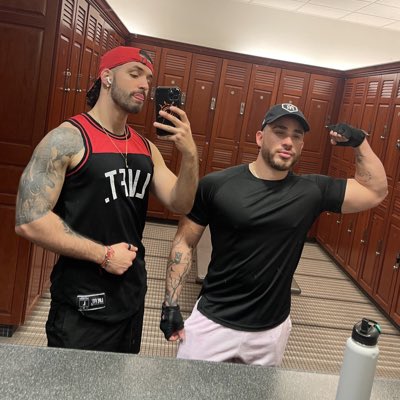 J_jolux's tweet photo. #NewProfilePic https://t.co/E5nJJFZagw