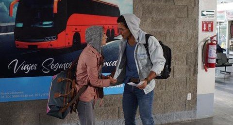 ¿El amor de #Elsa <a href="/OkairyGiner/">OkaGiner</a> &amp; #Andrés <a href="/Emmanuel13pm/">Emmanuel Palomares</a> #Andrelsa 😍💘 podrá más que los pecados que arrastra Armando Quiroga? 🤔 #PerdonaNuestrosPecados ⛪ ¡Lunes A Viernes! a las 6:30PM por <a href="/Canal_Estrellas/">Las Estrellas</a> imperdible!!!