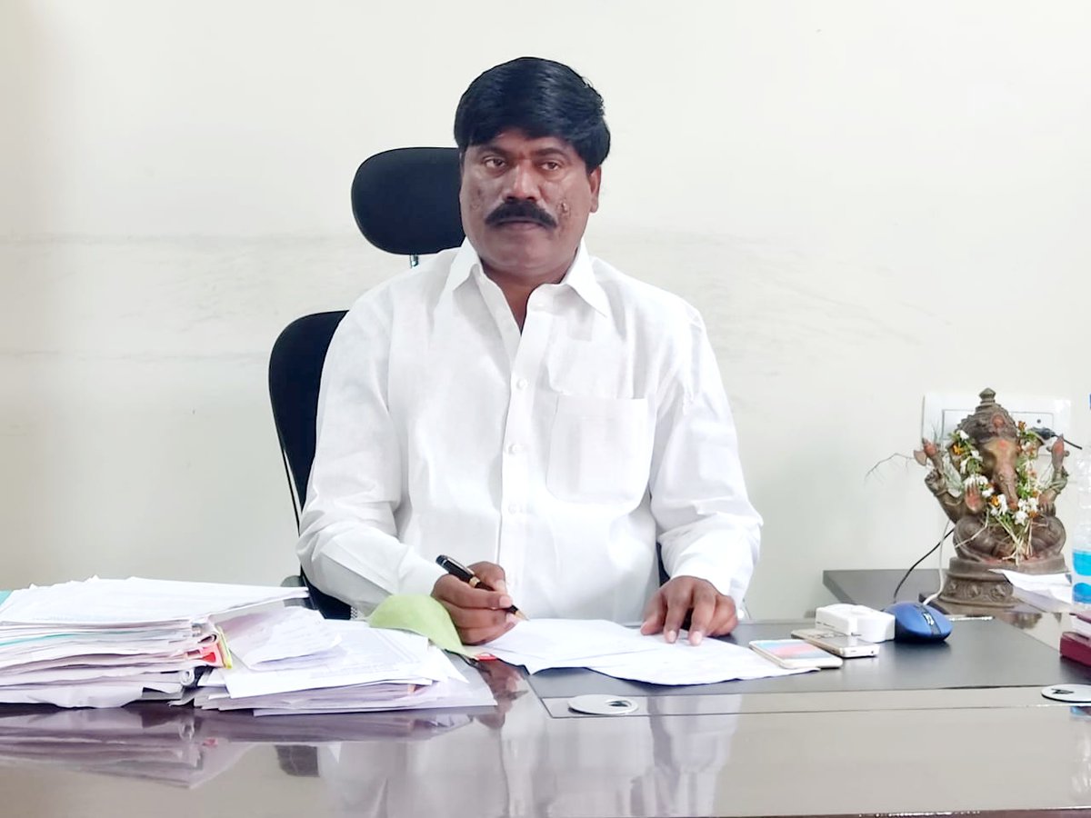 PSRNSPT's tweet photo. -ST-SDF నుండి నర్సంపేట నియోజకవర్గానికి 97.09 కీ.మీ. పొడవు గల నూతన BT రోడ్లు.
-జీ.వో.నెంబర్లు:189,29,203 ల ద్వారా రూ.53 కోట్ల 4లక్షల నిధులు మంజూరు.
-గౌరవ @TelanganaCMO గారి ఆదేశాల మేరకు BT రోడ్లను మంజూరు చేసిన గౌరవ మంత్రి @SatyavathiTRS గారికి ప్రత్యేక కృతజ్ఞతలు.
@BRSparty https://t.co/BPumvgI0lf