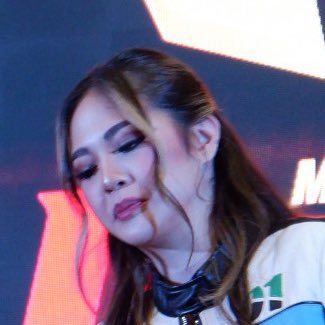 jnclicks's tweet photo. 230205 JaneNella

Darna Trinoma Mall Show Caravan

@Imjanedeleon @superjanella 
#JaneDeLeon #JanellaSalvador #JaneNella #Darlentina

[DO NOT CROP THE WATERMARK] https://t.co/fBYuO6x8Ti
