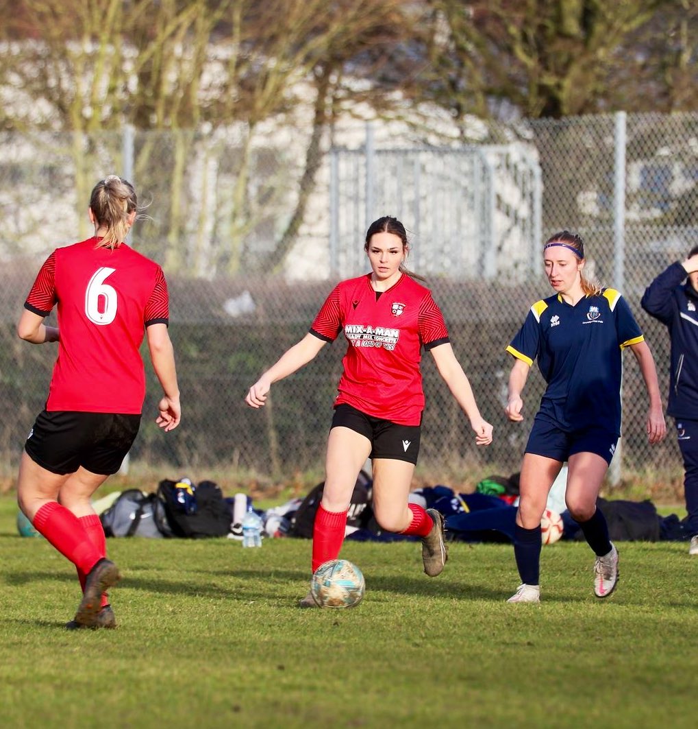 A nice story yesterday, 16 year old Kate Simmons made her senior league debut for <a href="/LStrattonWomen/">Long Stratton Women</a>, having come through all our age groups after starting as one of our original Wildcats in 2018. #OneOfOurOwn 🔴

📸 <a href="/PhotoHardy/">Hardy Scott Photo's</a>