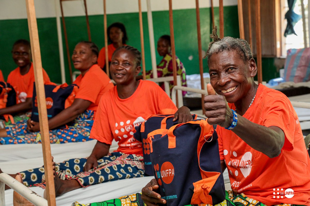 UNFPARDC's tweet photo. 𝐃𝐨𝐧𝐧𝐞𝐫 𝐥𝐞 𝐬𝐨𝐮𝐫𝐢𝐫𝐞
#UNFPA donne le sourire aux femmes après l’opération chirurgicale de la fistule obstétricale 
#EndFistula https://t.co/9CjFWJWbVG