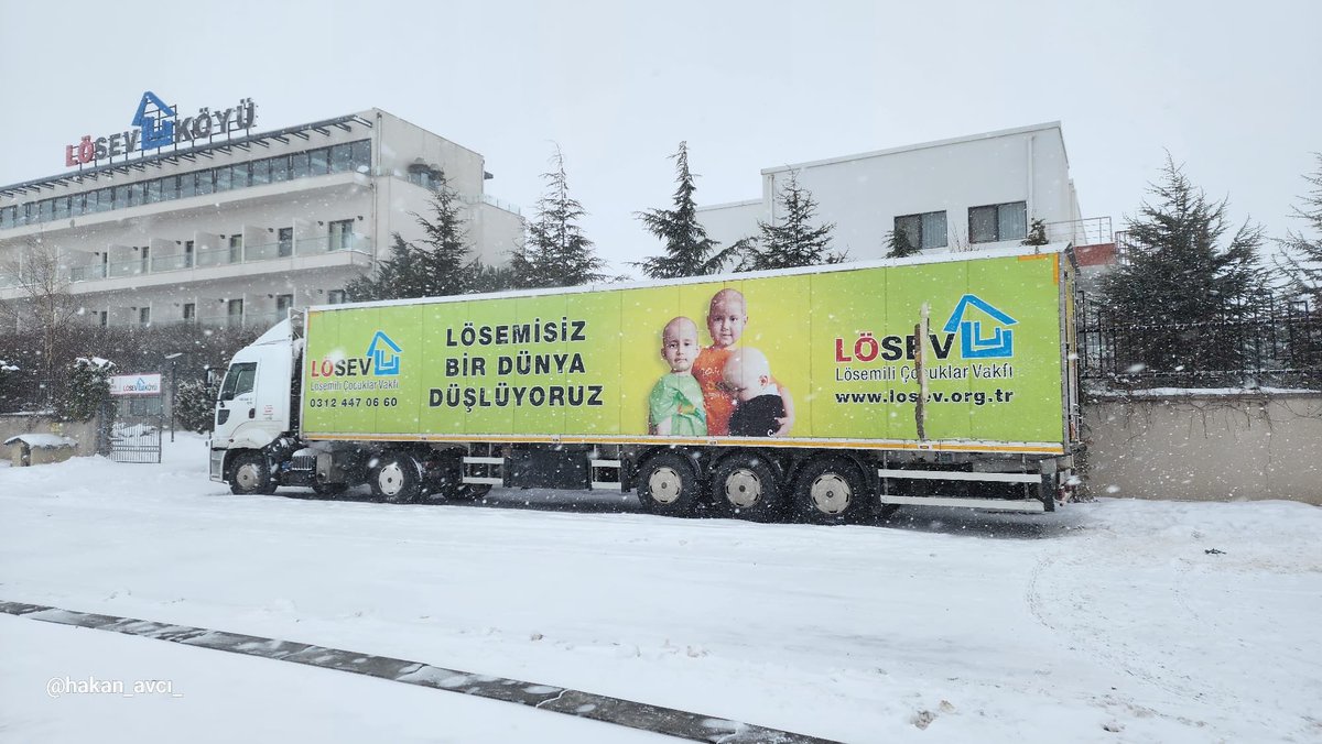 ÖNEMLİ DUYURU ;
Para Bağışı talebimiz yoktur .
Her tür yardım malzemesini 
LÖSEV KENT İNCEK / Ankara adresimizde kabul edebiliriz . Telefon : 
0.312.666.7.666 
Öncelikle ;
Battaniye - Polar Mont vb 
Palto - Kazak - çorap - iç çamaşırı - Temizlik malzemesi - Temel gıda