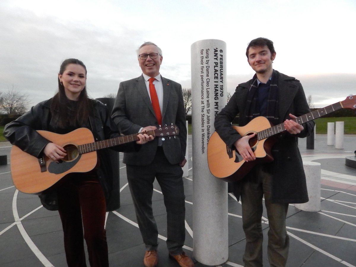 StablesMK's tweet photo. Celebrating our 53rd birthday today @TheRoseMK
with young musicians Meg Wilson & Tom Duggan who received our Fresh Sounds bursaries last year to develop their musical careers.
We’re delighted that @IanRevellMKCF
@MKComFoundation, which supported the programme, could join us! https://t.co/GIQ4hp6vso