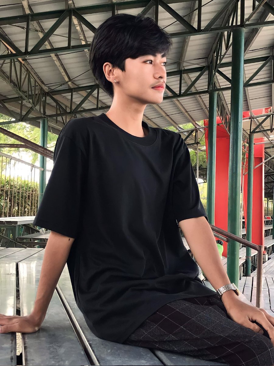 ywlgh's tweet photo. i like it like that https://t.co/AJN9pTKghK