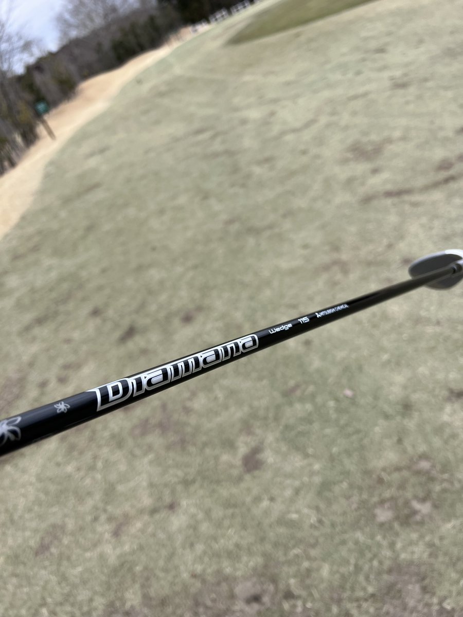 ryo214's tweet photo. 新ウェッジテスト中 その1
#425s #マスダウェッジ #Diamana #カレドニアンGC https://t.co/M5GPNQillE