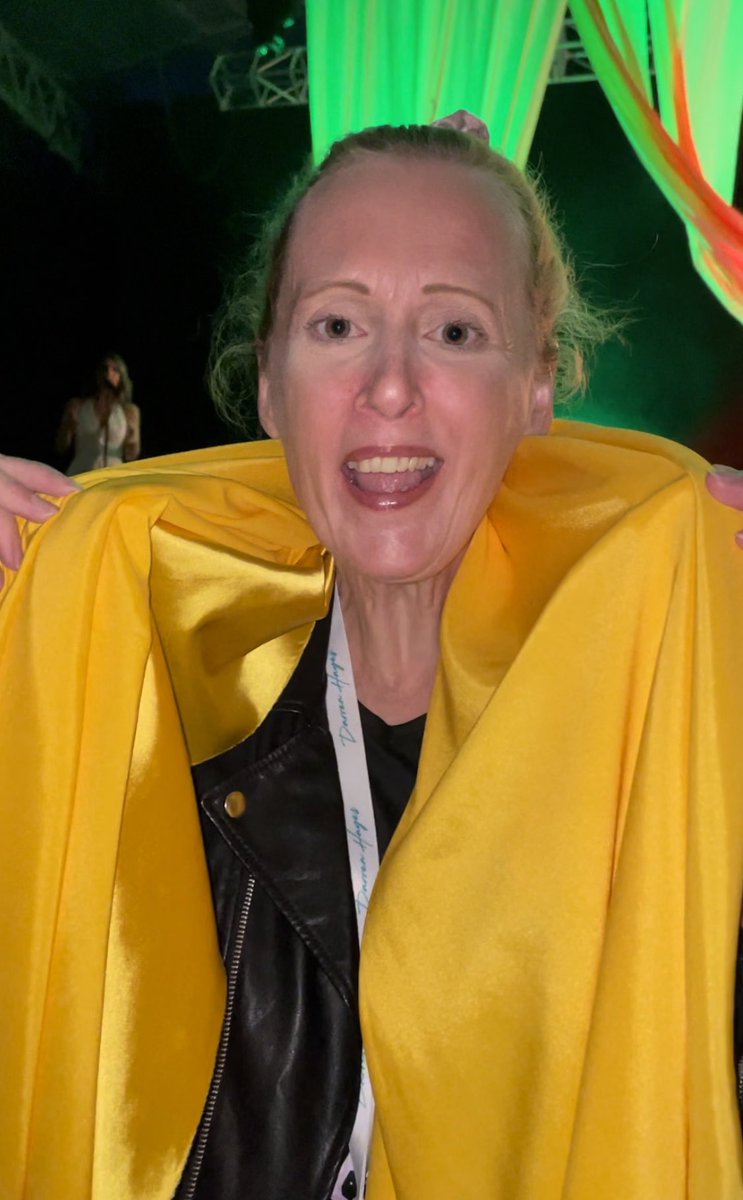 I was “Casey girl” Saturday night at The Darren Hayes concert. ⭐️🪩⭐️