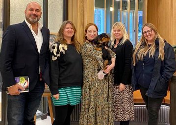 Celebrity Vet Backs Brighton Charity Campaign Connecting People & Animals @HelloTogetherCo @RSPCAsussexN @BTNPalacePier @marcthevet #loneliness #AnimalsLover #people #Paws2Connect #Brighton #Sussex bit.ly/3XYy5Cp