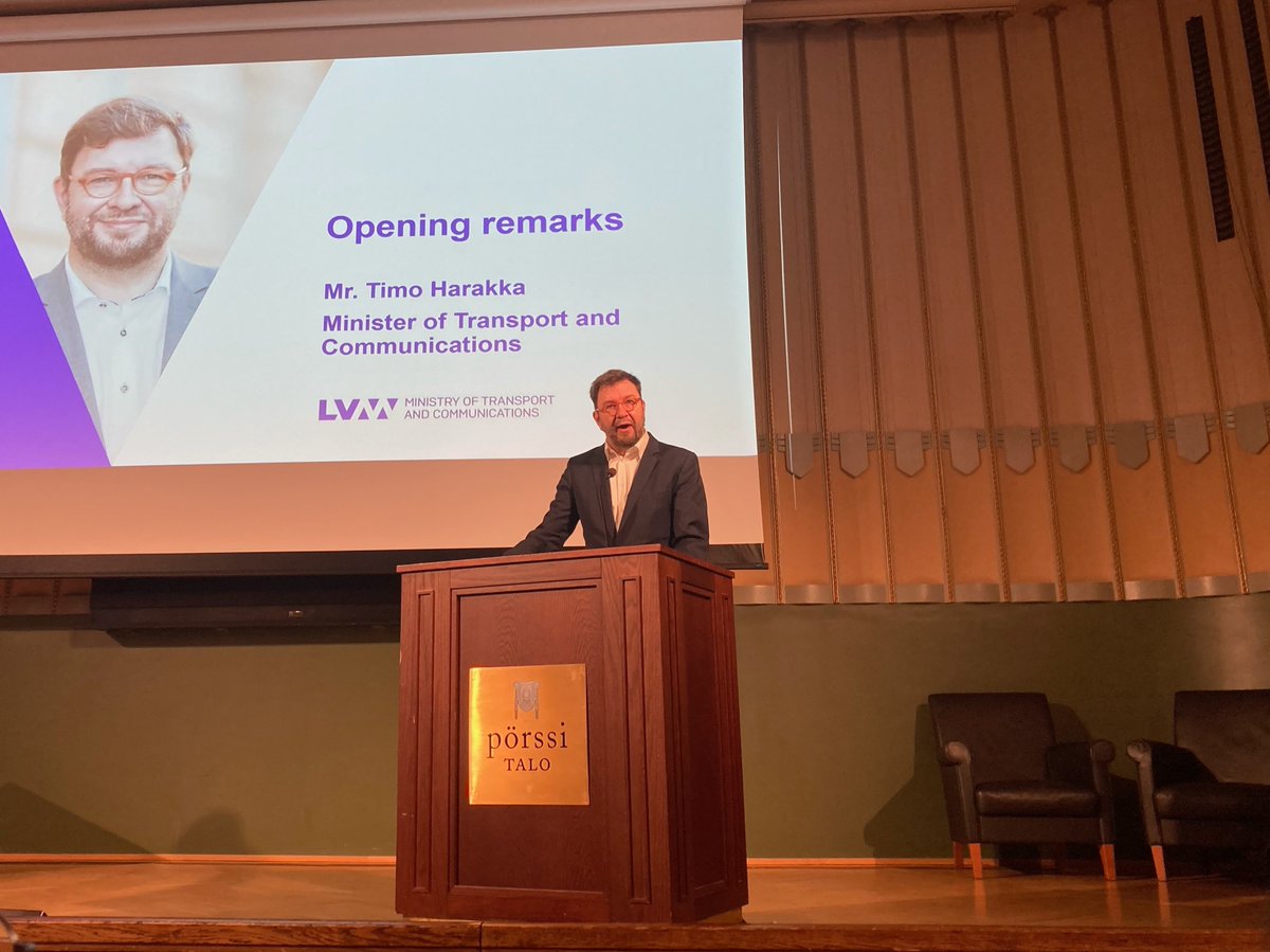 Liikenne- ja viestintäministeri <a href="/TimoHarakka/">Timo Harakka 🏳️‍🌈🇫🇮🇺🇦 💚 Äänekosken Huima</a> avasi tänään <a href="/BusinessFinland/">Business Finland</a> ja <a href="/6GFinland/">6GFinland</a> järjestämän Elements of 6G Unleashed -tilaisuuden. Avauspuheenvuorossaan ministeri korosti demokraattisten maiden yhteistyötä teknologian kehittämisessä ja hyödyntämisessä. #6gbridge