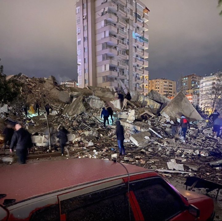 _AishaNoor's tweet photo. Sad to hear about the devastating earthquake in #Turkey. Prayers from Pakistan 
#earthquaketurkey #earthquake #Turkey #allahreham https://t.co/UXYMFsS6It