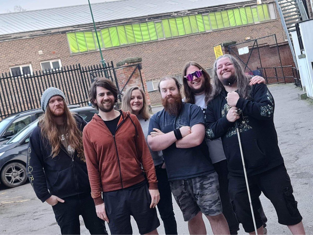 First rehearsal of the year done and dusted! The crew is back in action again! 

Yarr! 

🍻🤘🏻☠️👍🏻🍻

#redrumuk #magnetstudiosnottingham #piratemetal